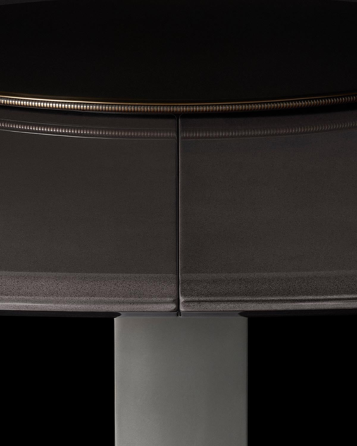 JAHAAN : DINING TABLE