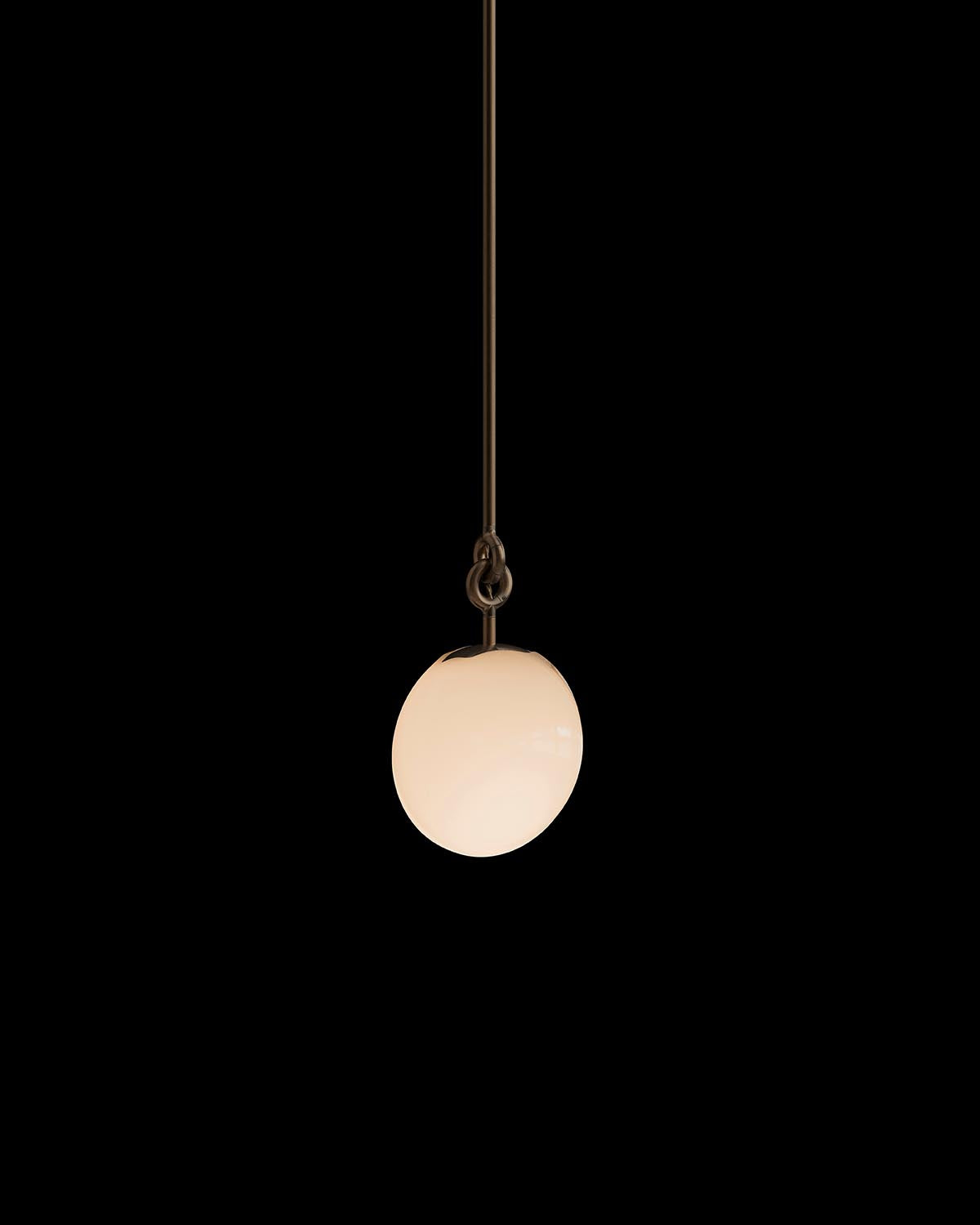 RAHVI : ORB PENDANT